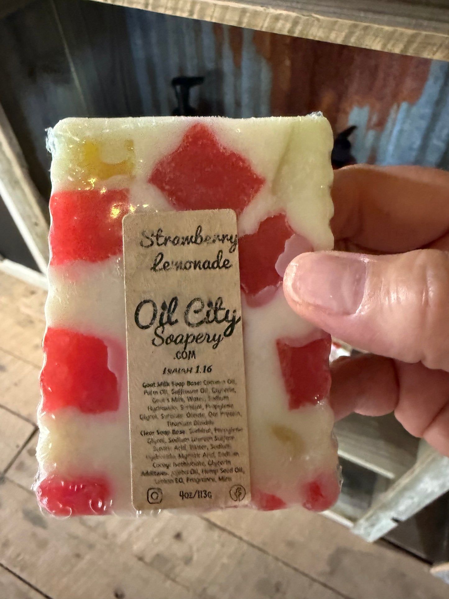 STRAWBERRY LEMONADE BAR SOAP